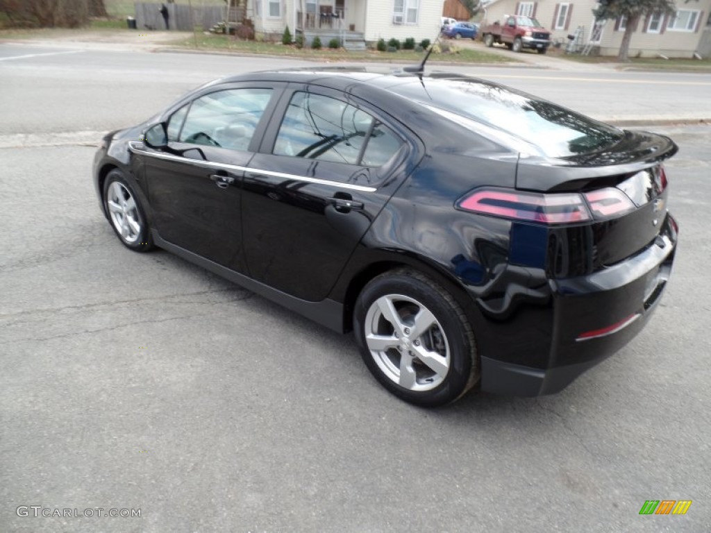 2012 Volt Hatchback - Black / Jet Black/Ceramic White Accents photo #7