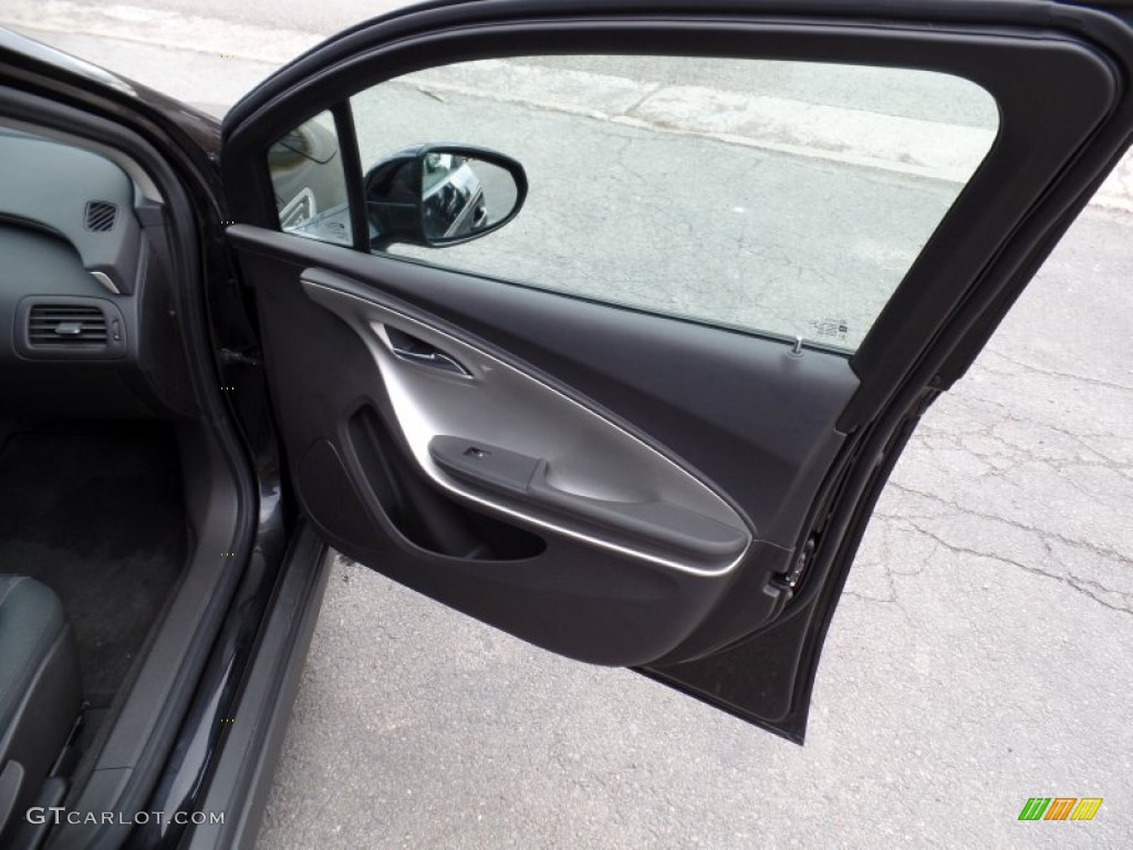 2012 Volt Hatchback - Black / Jet Black/Ceramic White Accents photo #11