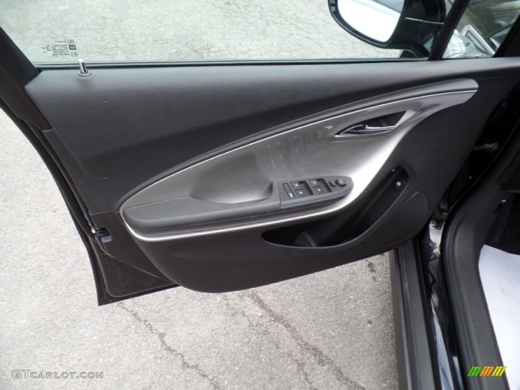 2012 Volt Hatchback - Black / Jet Black/Ceramic White Accents photo #18