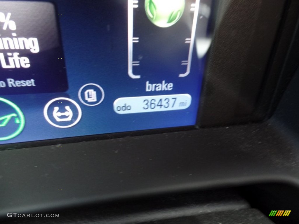 2012 Volt Hatchback - Black / Jet Black/Ceramic White Accents photo #30