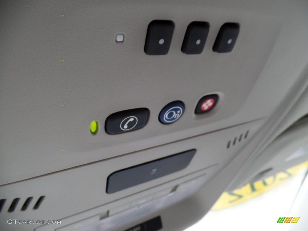 2012 Volt Hatchback - Black / Jet Black/Ceramic White Accents photo #37
