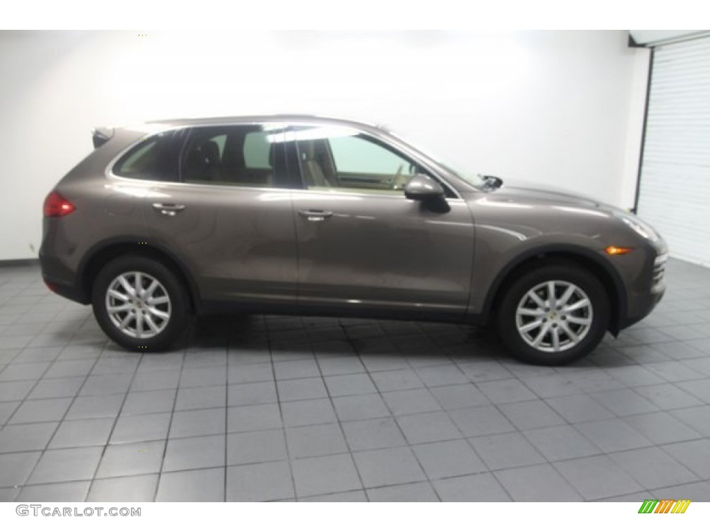 2011 Cayenne  - Umber Brown Metallic / Luxor Beige photo #3