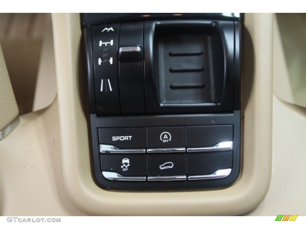 2011 Cayenne  - Umber Brown Metallic / Luxor Beige photo #17