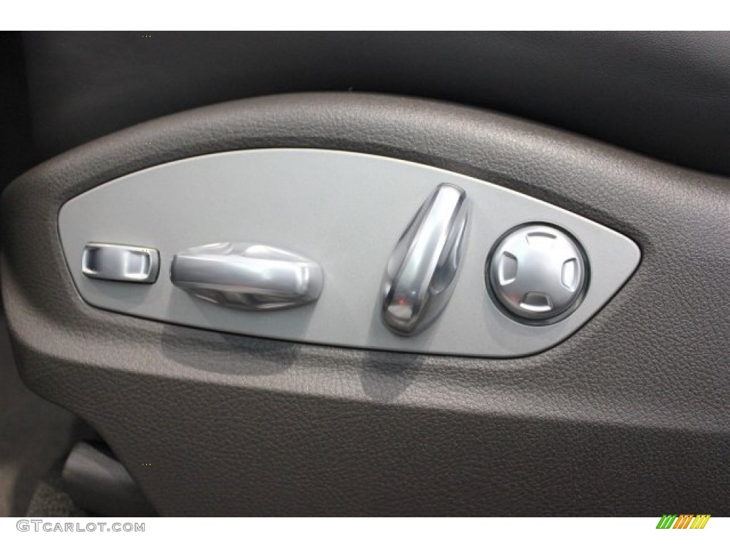 2016 Porsche Cayenne GTS Controls Photo #104683785