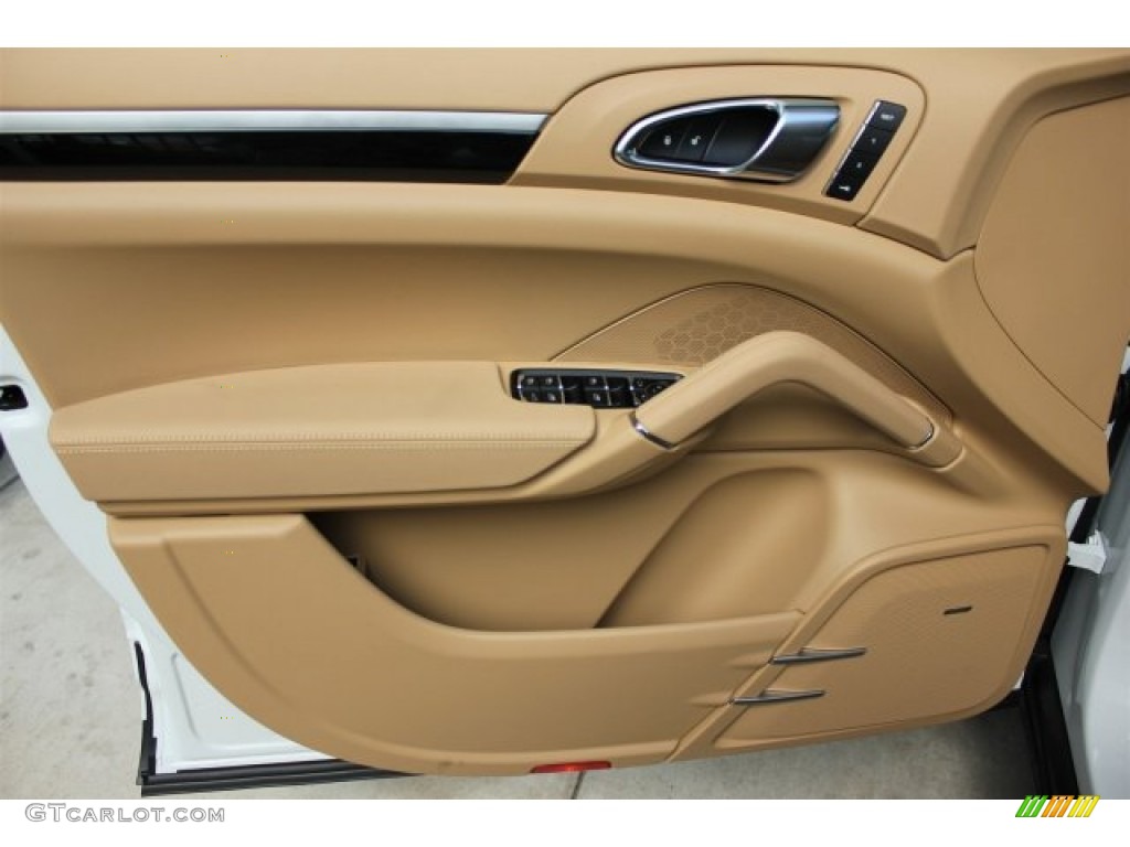 2016 Porsche Cayenne Standard Cayenne Model Luxor Beige Door Panel Photo #104684373