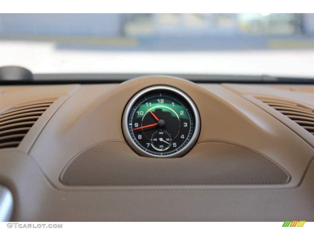 2016 Porsche Cayenne Standard Cayenne Model Gauges Photo #104684574