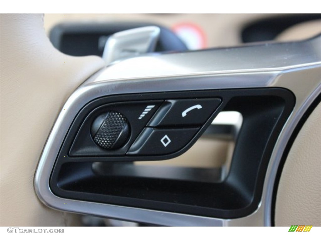 2016 Porsche Cayenne Standard Cayenne Model Controls Photo #104684654
