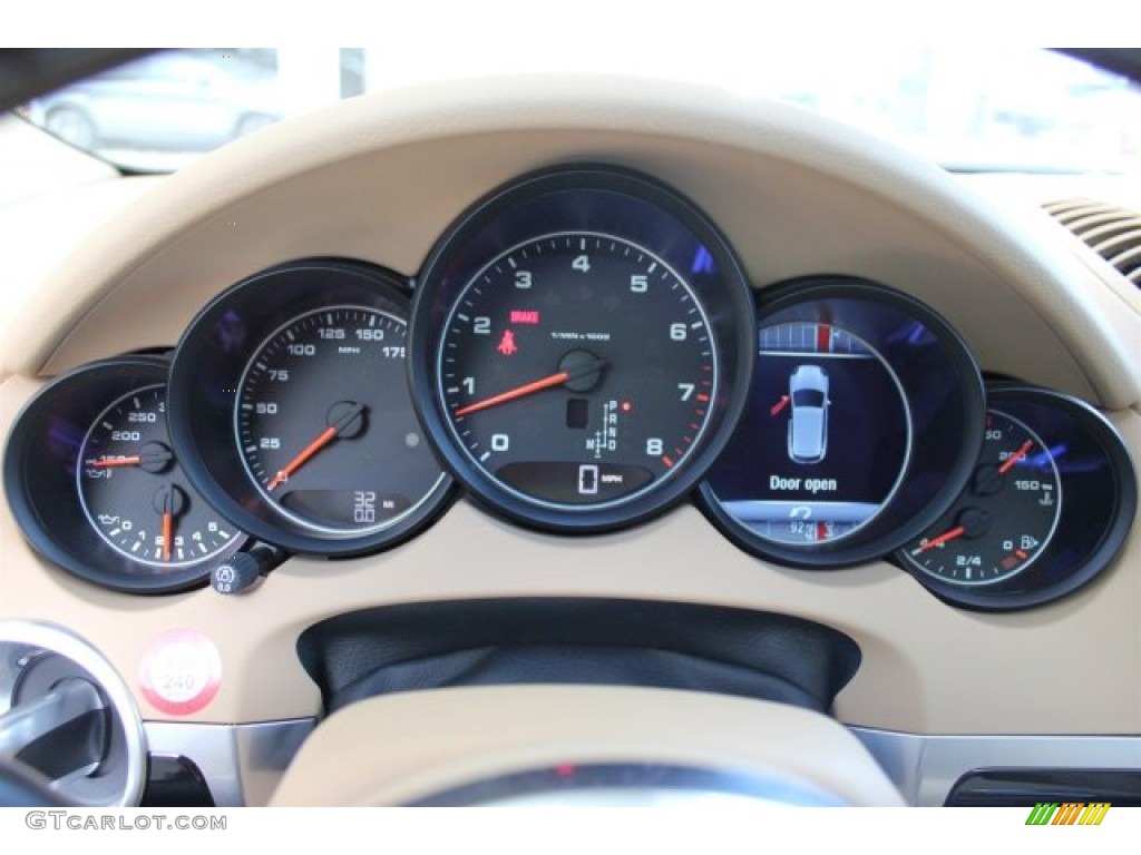 2016 Porsche Cayenne Standard Cayenne Model Gauges Photo #104685050