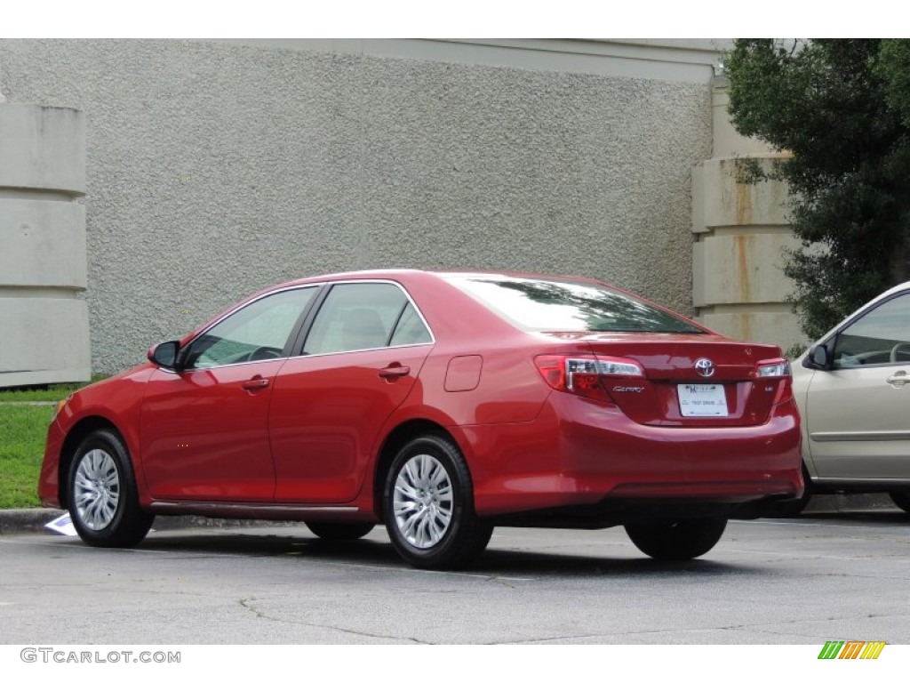 2014 Camry LE - Barcelona Red Metallic / Ivory photo #8