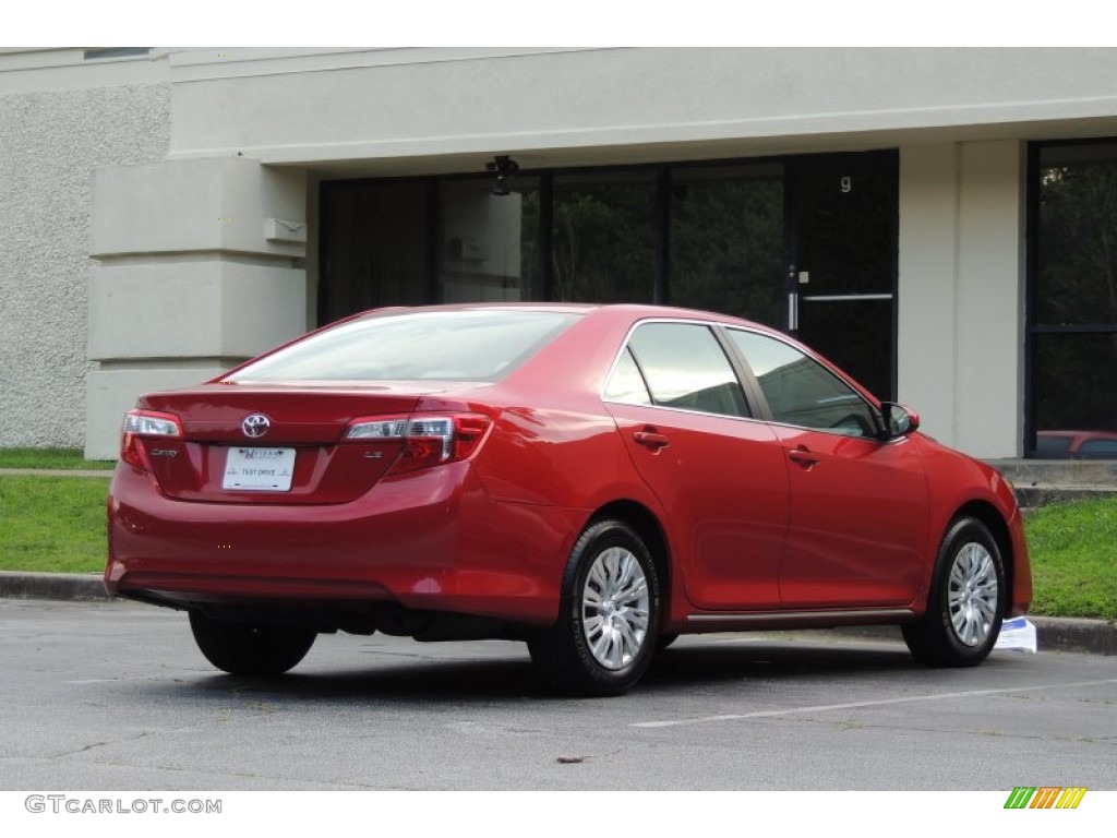 2014 Camry LE - Barcelona Red Metallic / Ivory photo #9
