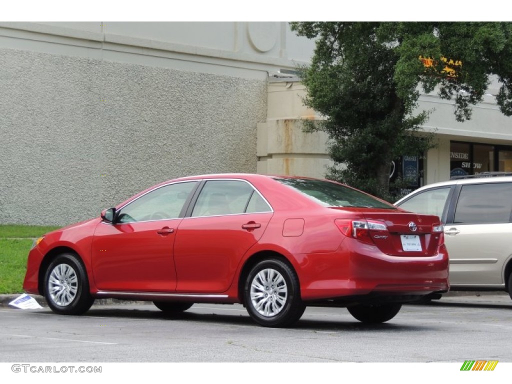 2014 Camry LE - Barcelona Red Metallic / Ivory photo #10