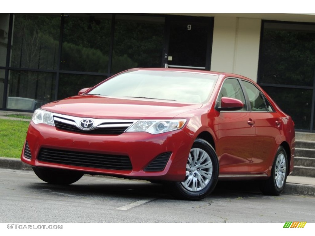 2014 Camry LE - Barcelona Red Metallic / Ivory photo #31