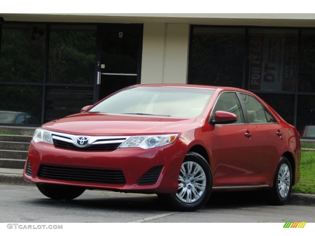 2014 Camry LE - Barcelona Red Metallic / Ivory photo #34