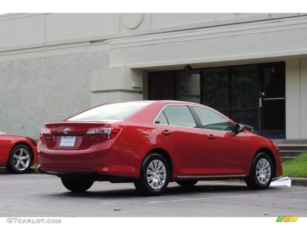 2014 Camry LE - Barcelona Red Metallic / Ivory photo #41