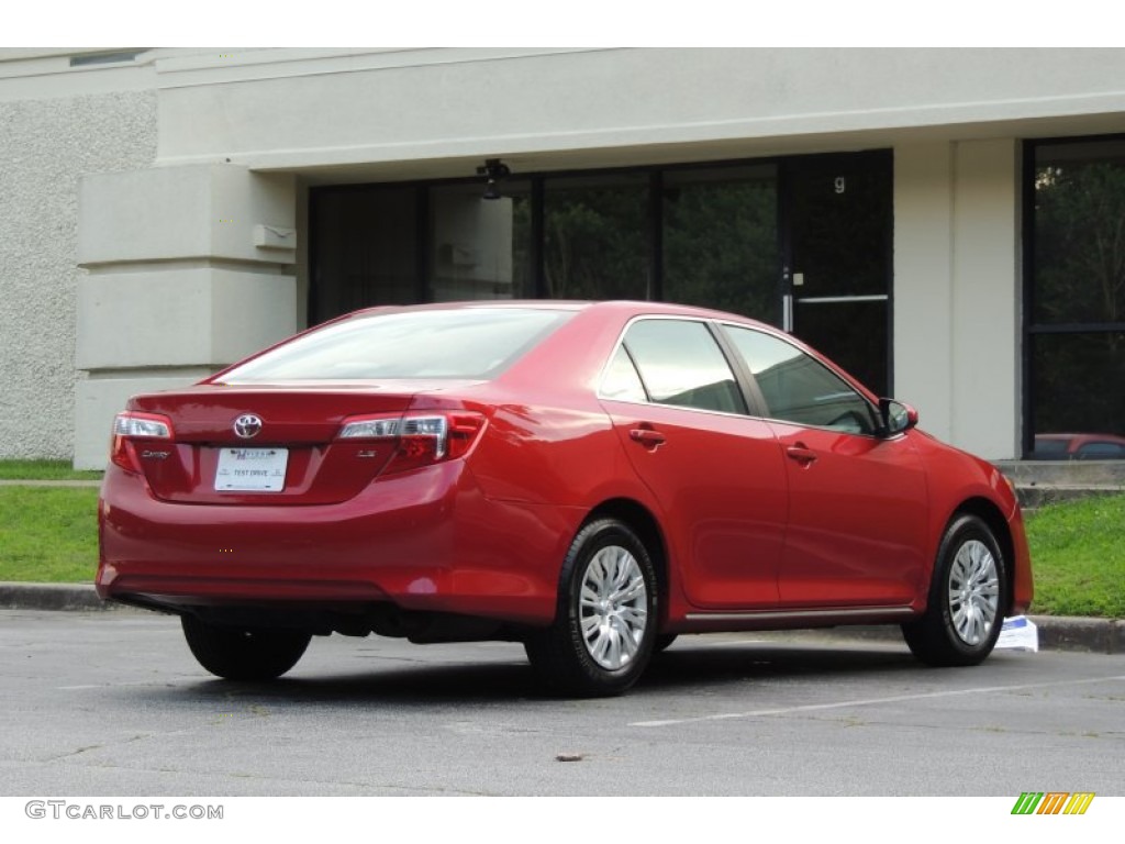 2014 Camry LE - Barcelona Red Metallic / Ivory photo #42