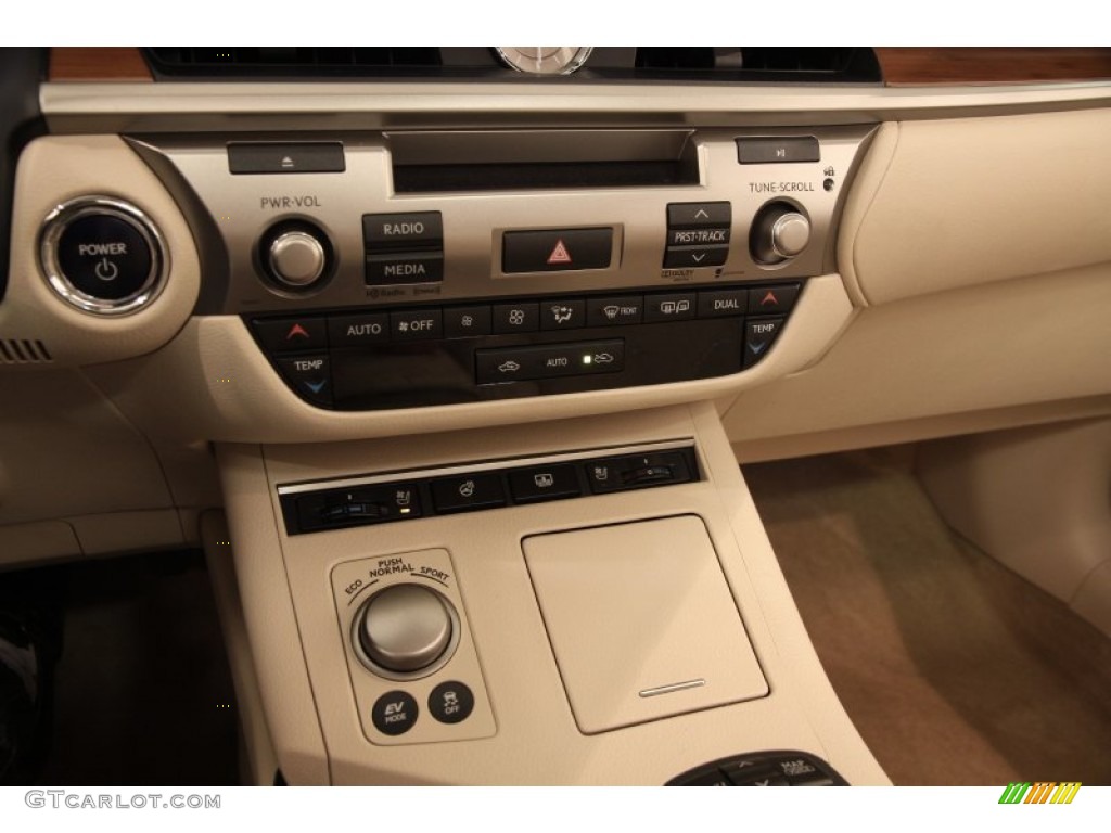 2014 Lexus ES 300h Hybrid Controls Photos