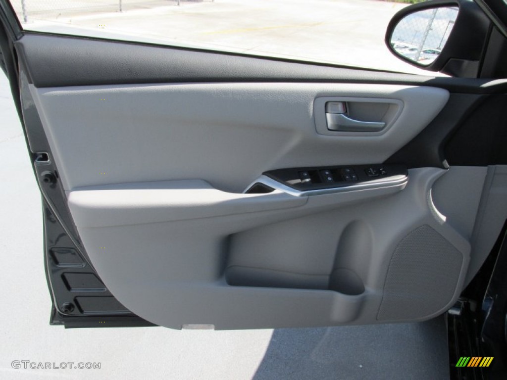 2015 Camry LE - Cosmic Gray Mica / Ash photo #19