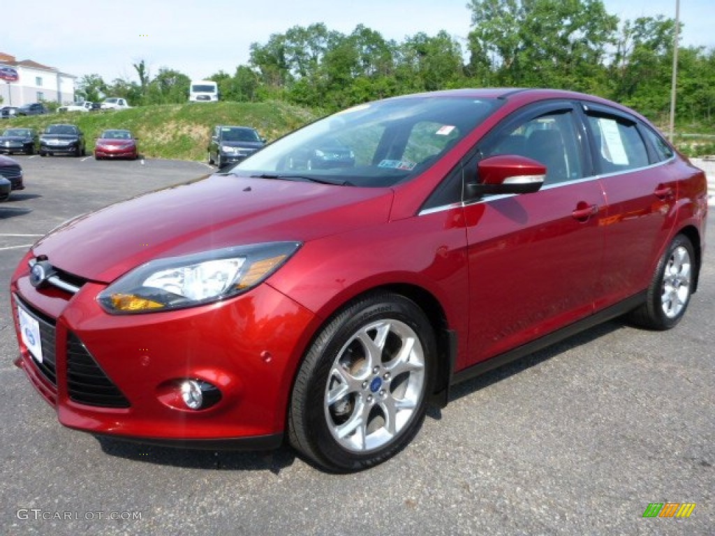 2013 Ford Focus Titanium Sedan Exterior Photos
