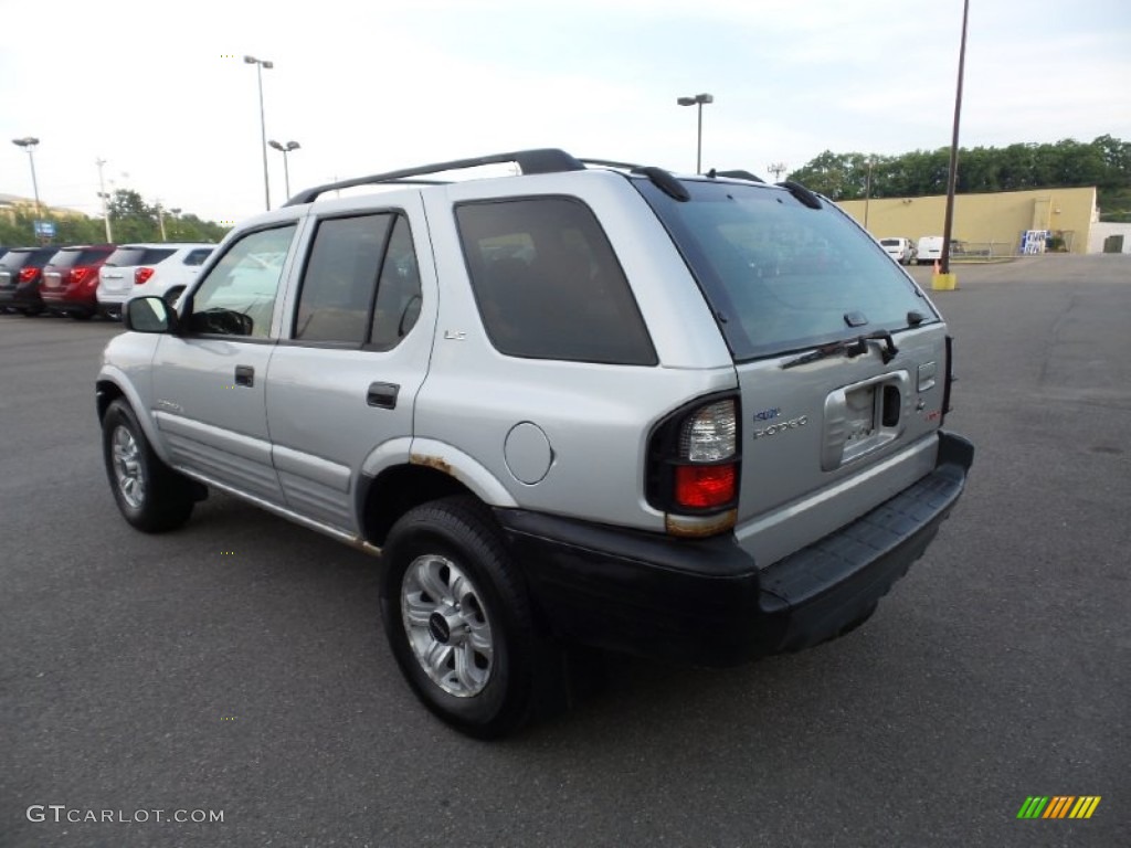 2001 Rodeo S 4WD - Bright Silver Metallic / Gray photo #6
