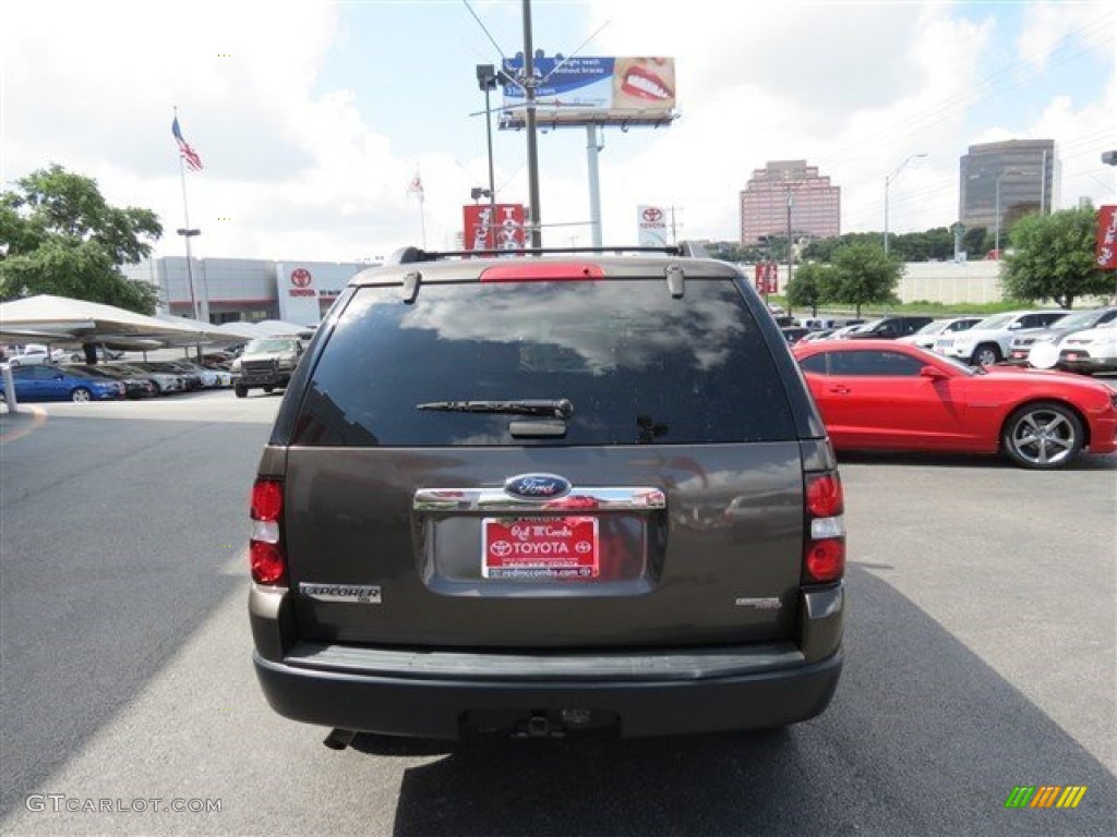 2007 Explorer XLT - Dark Stone Metallic / Camel photo #6