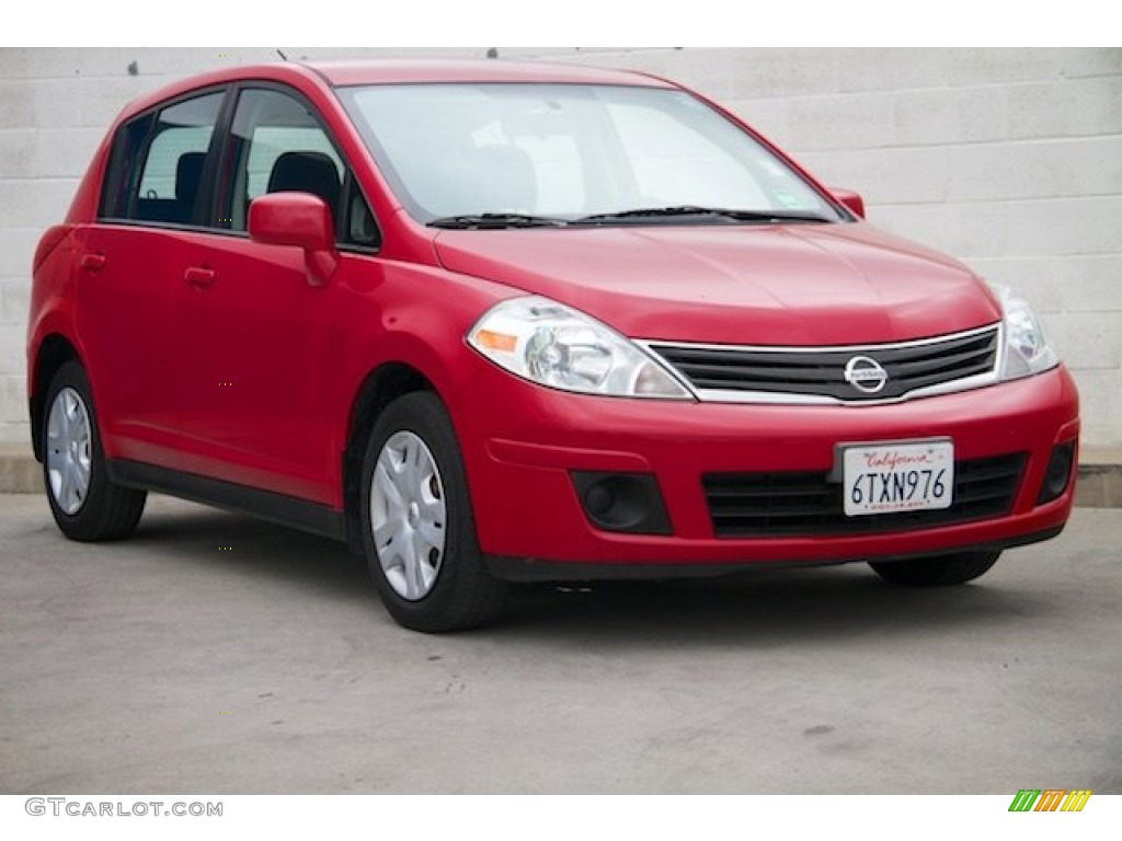 2012 Versa 1.8 S Hatchback - Red Alert / Charcoal photo #1