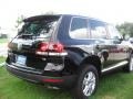 Black Uni - Touareg 2 V8 Photo No. 2