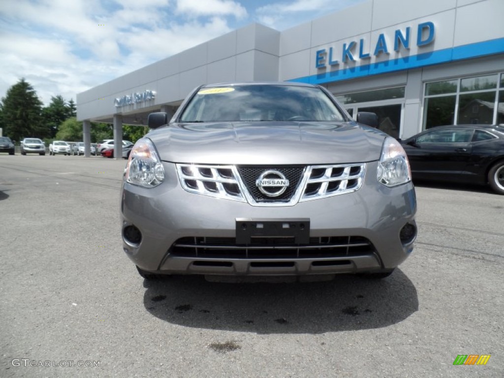 Platinum Graphite Nissan Rogue