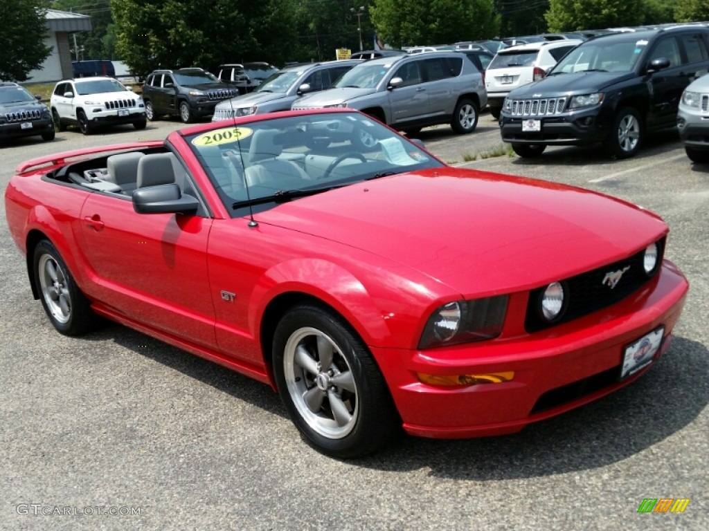 2005 Mustang GT Premium Convertible - Torch Red / Light Graphite photo #3