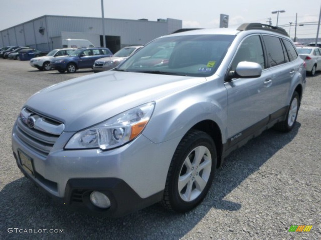 Ice Silver Metallic 2014 Subaru Outback 2.5i Premium Exterior Photo #104773221