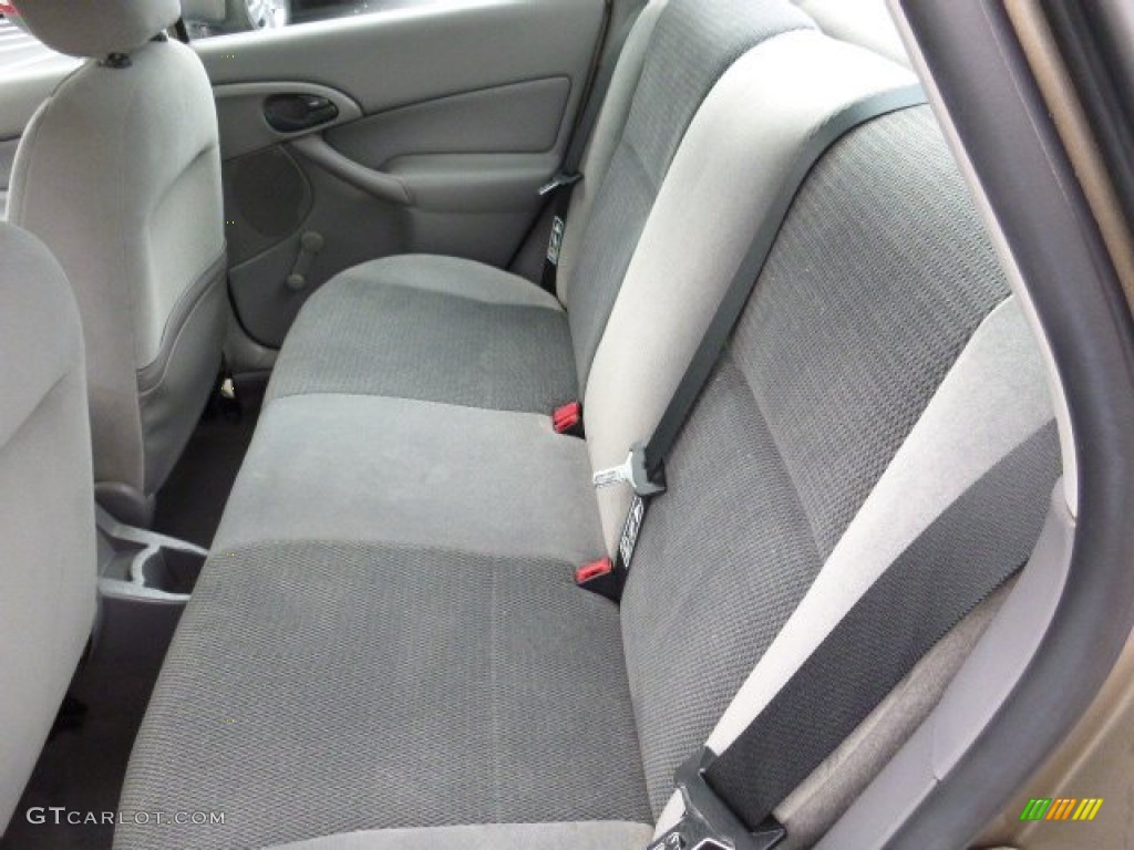 2003 Focus LX Sedan - Arizona Beige Metallic / Medium Graphite photo #13