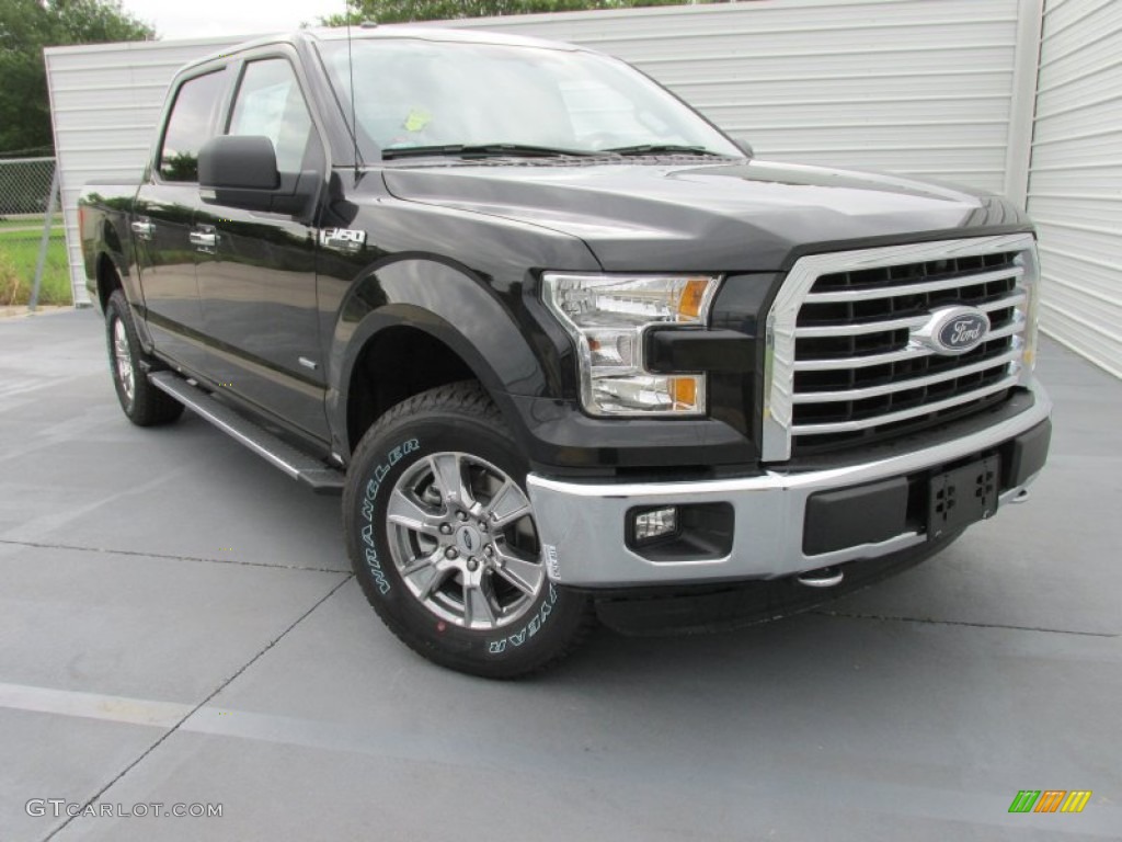 2015 F150 XLT SuperCrew 4x4 - Tuxedo Black Metallic / Medium Earth Gray photo #1