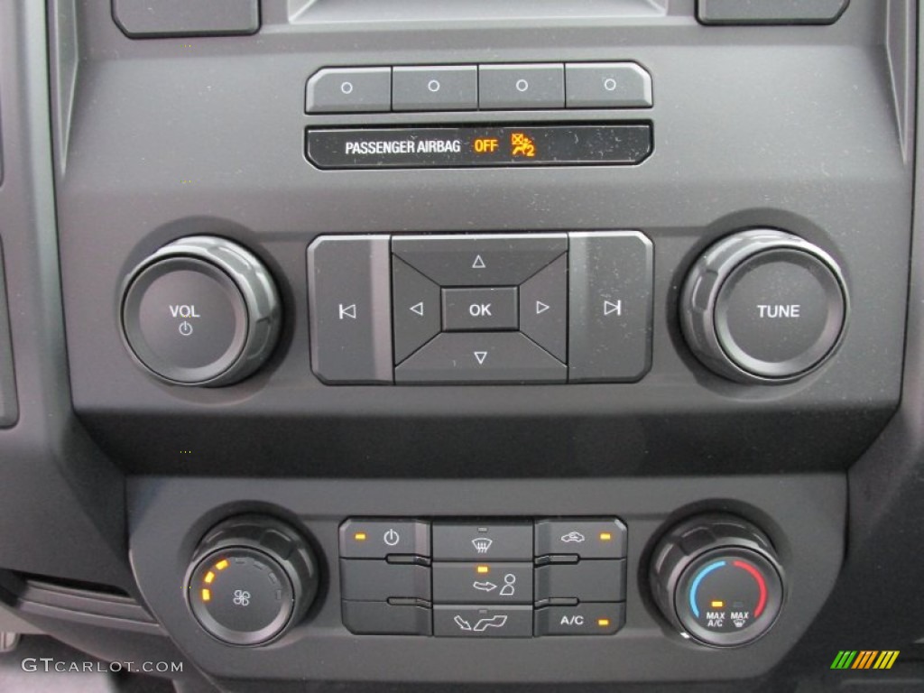 2015 Ford F150 XL Regular Cab Controls Photo #104784049