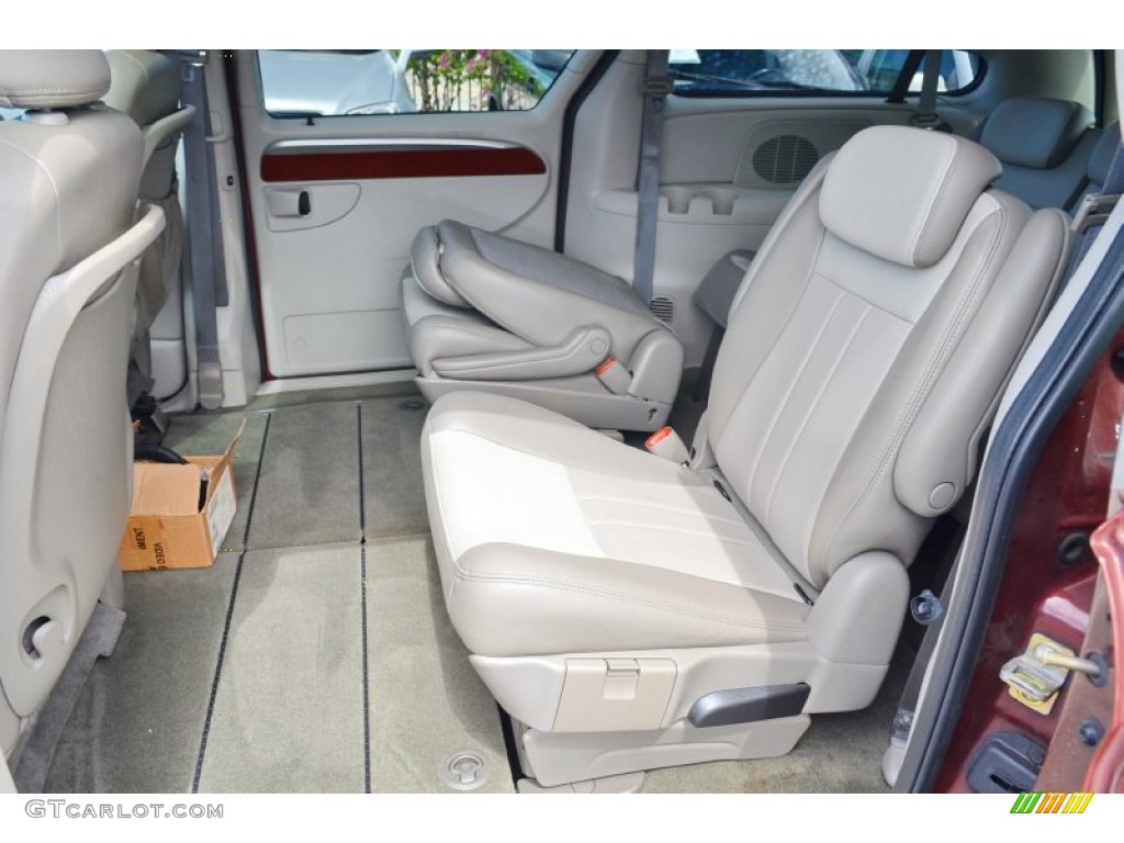 2007 Chrysler Town & Country Touring Rear Seat Photo #104785906