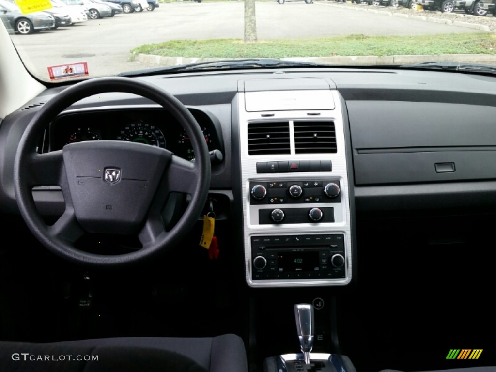 2010 Journey SE - Inferno Red Crystal Pearl Coat / Dark Slate Gray photo #13