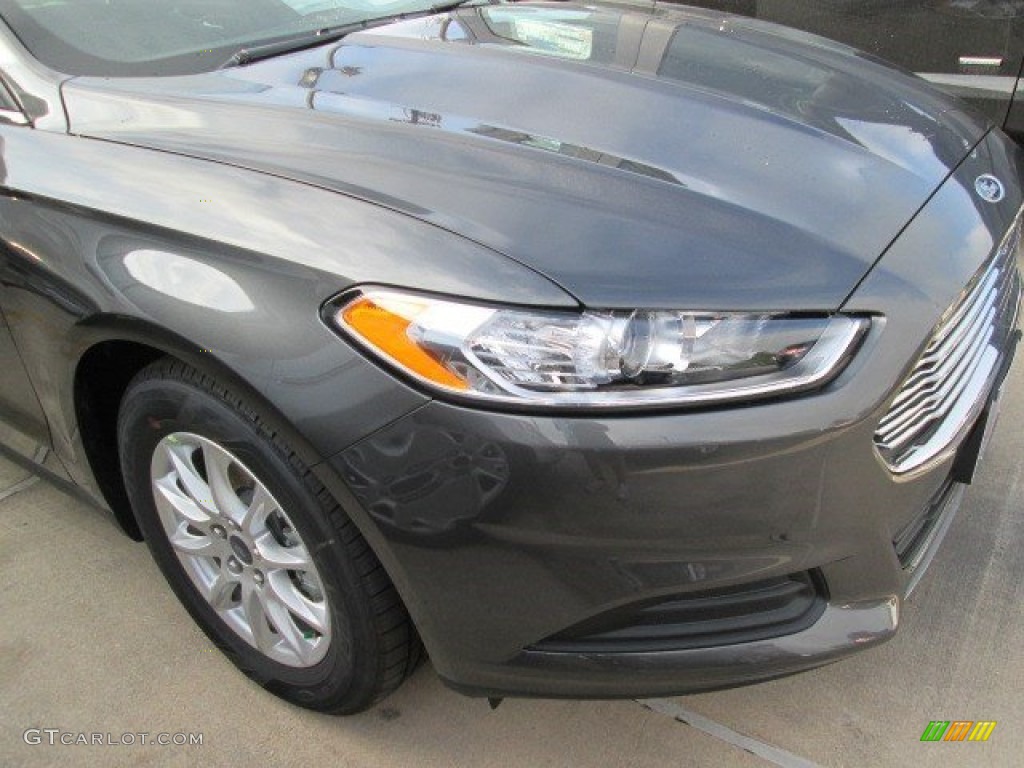 2016 Fusion S - Magnetic Metallic / Medium Earth Gray photo #2