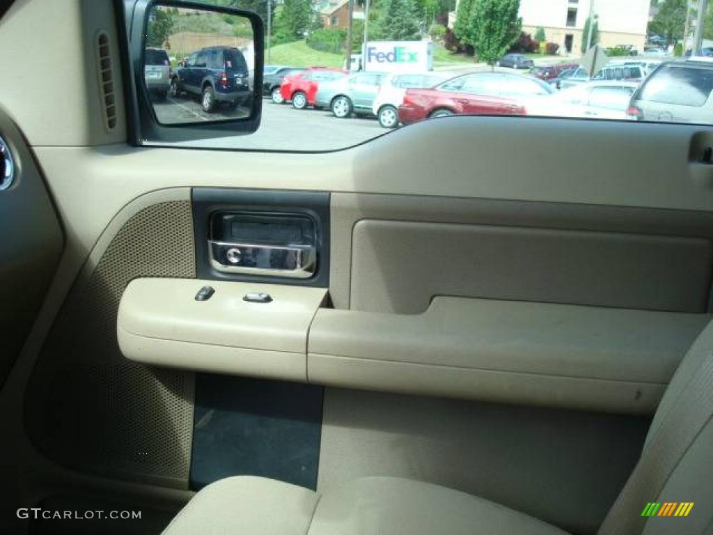 2006 F150 XLT SuperCab 4x4 - Oxford White / Tan photo #17