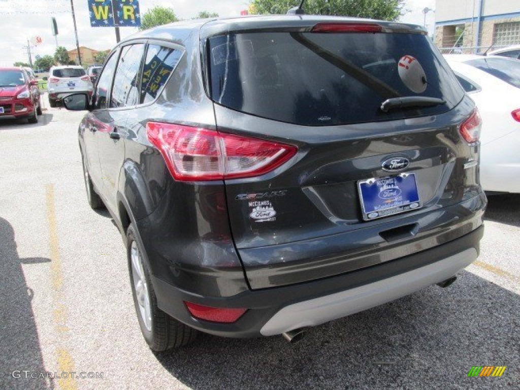 2015 Escape SE - Magnetic Metallic / Charcoal Black photo #10