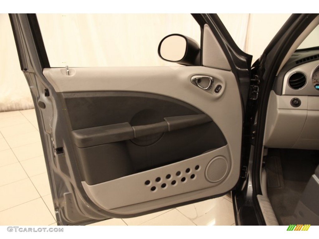 2010 Chrysler PT Cruiser Classic Door Panel Photos