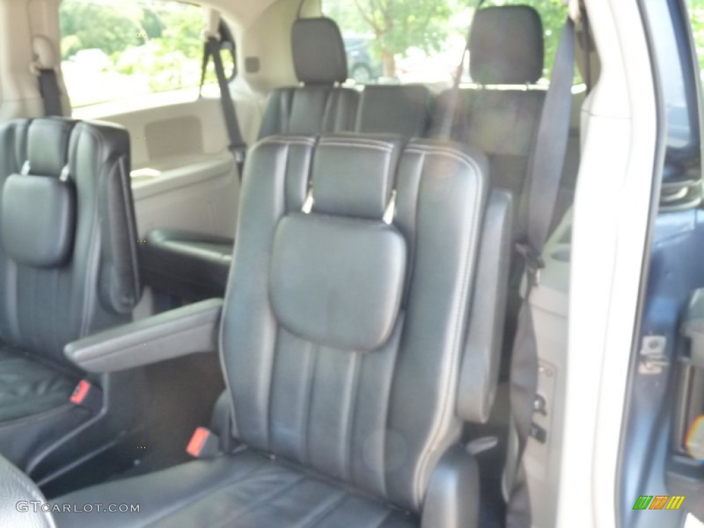 2012 Town & Country Touring - Sapphire Crystal Metallic / Black/Light Graystone photo #9
