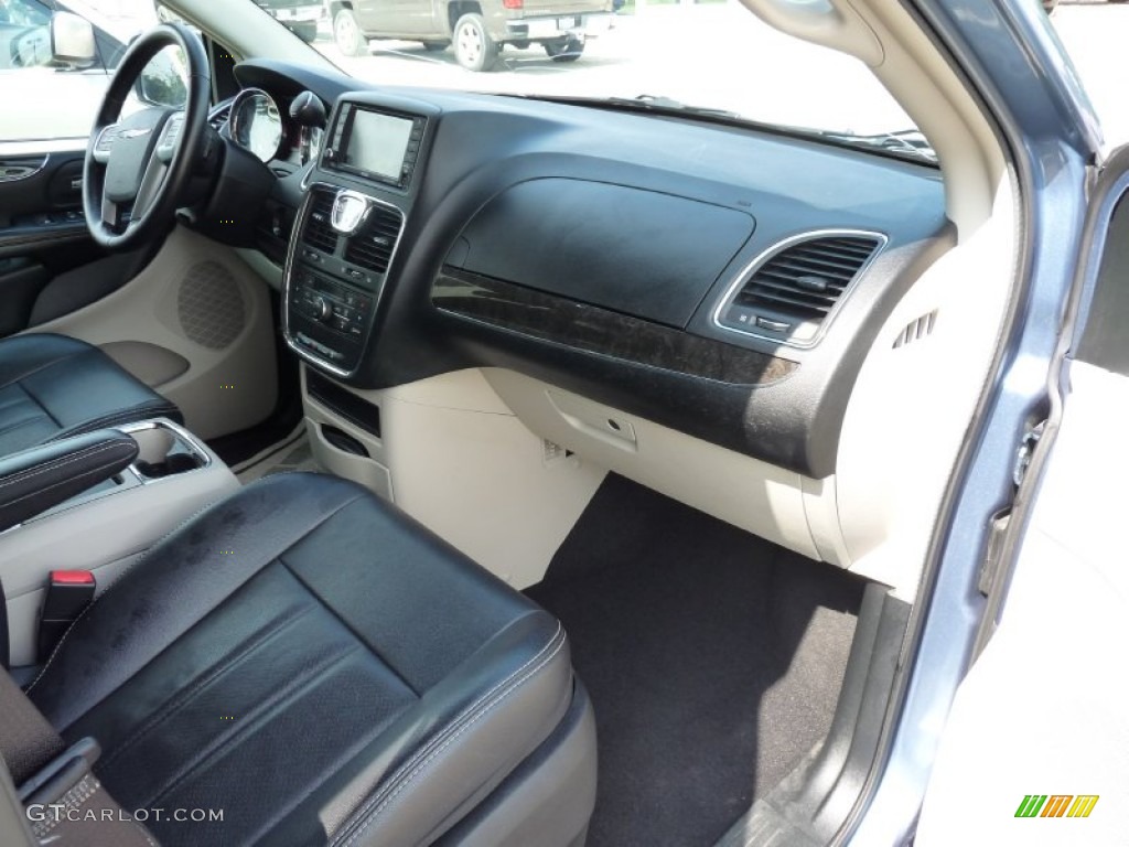 2012 Town & Country Touring - Sapphire Crystal Metallic / Black/Light Graystone photo #13