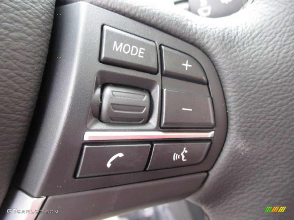 2016 BMW X4 xDrive28i Controls Photo #104802847