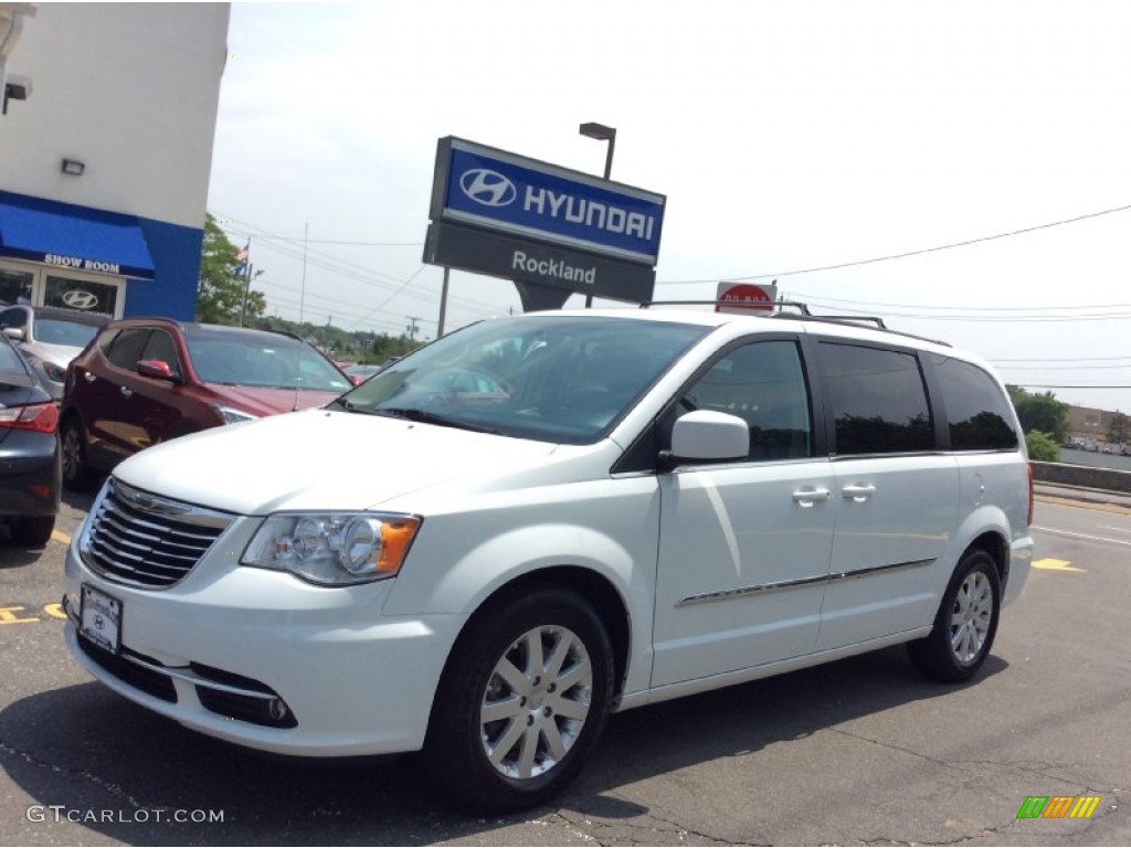 Bright White Chrysler Town & Country