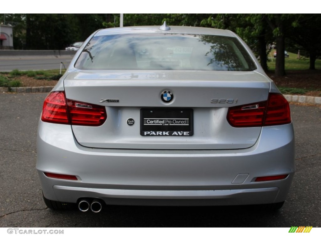 2013 3 Series 328i xDrive Sedan - Glacier Silver Metallic / Black photo #4