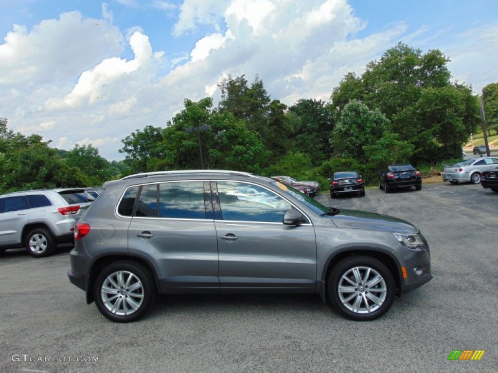 2009 Tiguan SEL 4Motion - Alpine Grey Metallic / Charcoal photo #2
