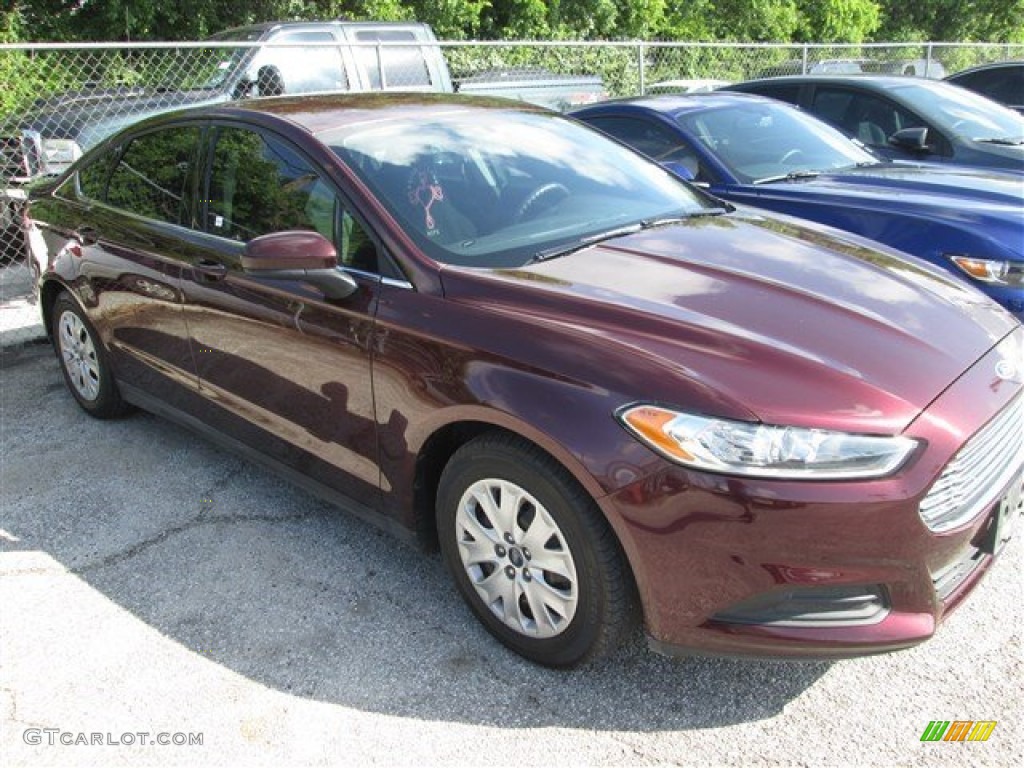 Bordeaux Reserve Red Metallic Ford Fusion