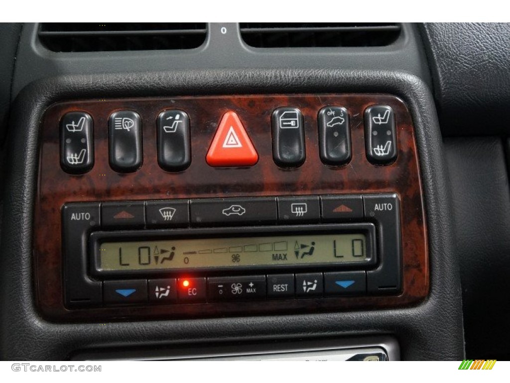 2001 CLK 320 Coupe - Brilliant Silver Metallic / Charcoal photo #27