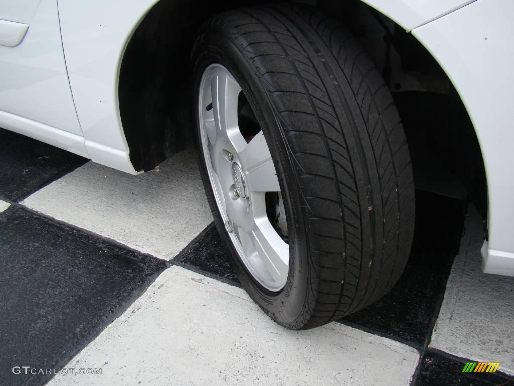2006 Focus ZX5 SES Hatchback - Cloud 9 White / Dark Flint/Light Flint photo #9