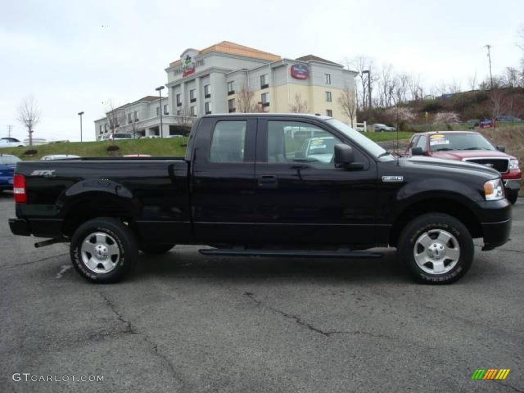 2006 F150 STX SuperCab 4x4 - Black / Medium/Dark Flint photo #2