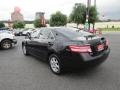 Black - Camry LE Photo No. 5