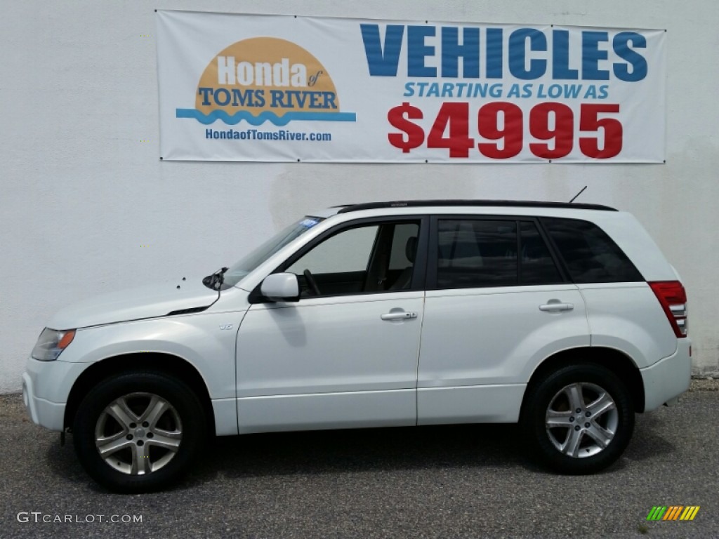 2006 Grand Vitara Luxury 4x4 - White Pearl / Beige photo #3